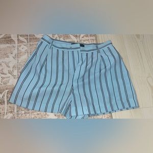 Forever 21 striped shorts that lightweight fits like high waisted shorts